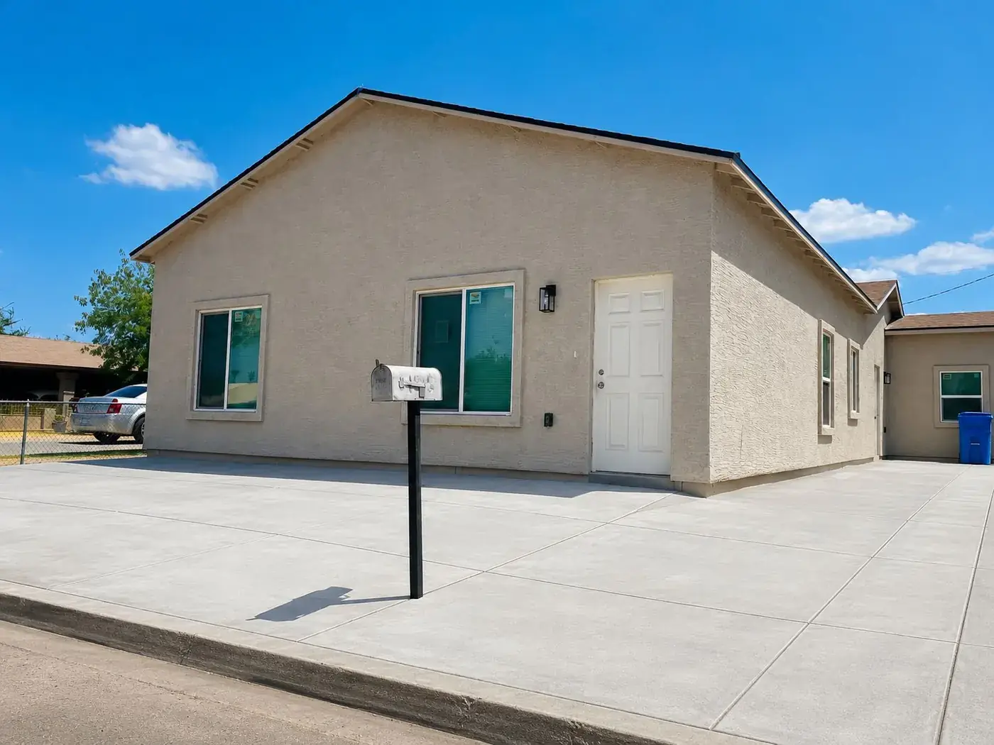 Duplex 1813 W Tamarisk St. 1900 sq ft — Duplex Tamarisk 1900 in Phoenix, AZ