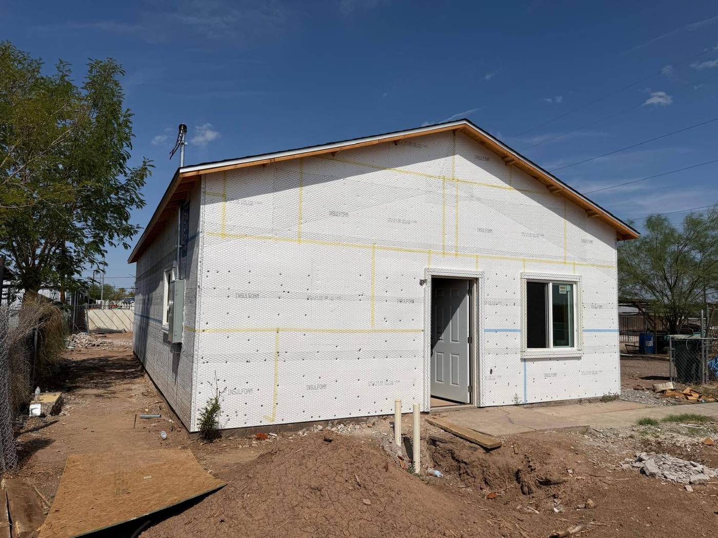 Main House 1300 sq ft (Main House 1300, Phoenix, AZ) — photo 4 of 9