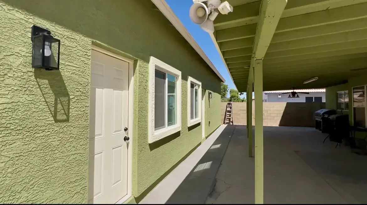 Duplex 817 sq ft (Duplex 817, Phoenix, AZ) — photo 2 of 11