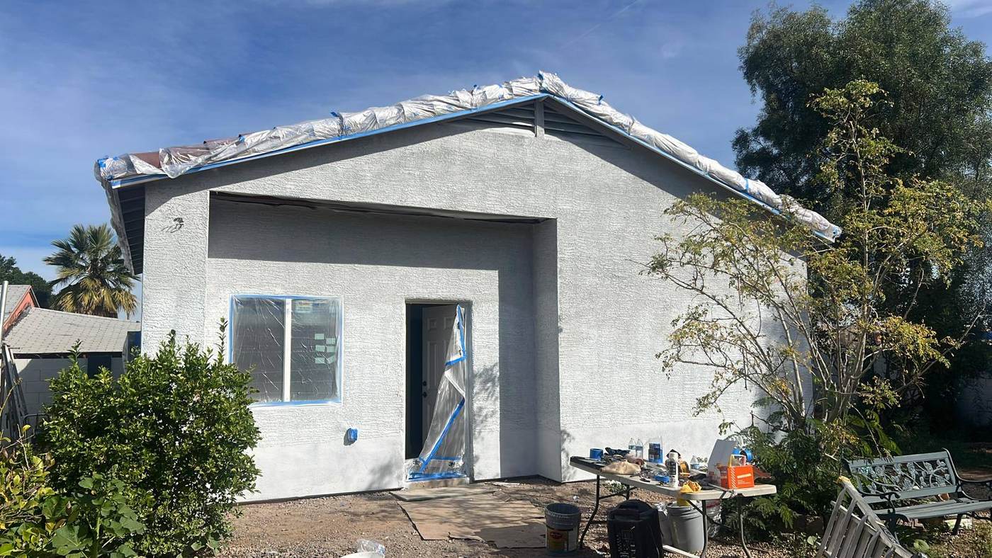 Casita Studio 325 — Stucco stage during construction