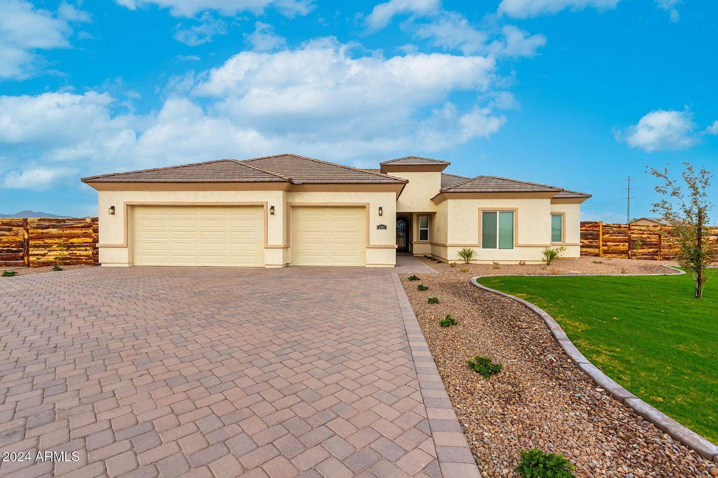 Modern Ranch Home 2445 sq ft — Hacienda in Buckeye, AZ